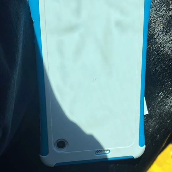 It’s new not broken, great condition,need to sign in a google account to use it - Picture 5 of 7